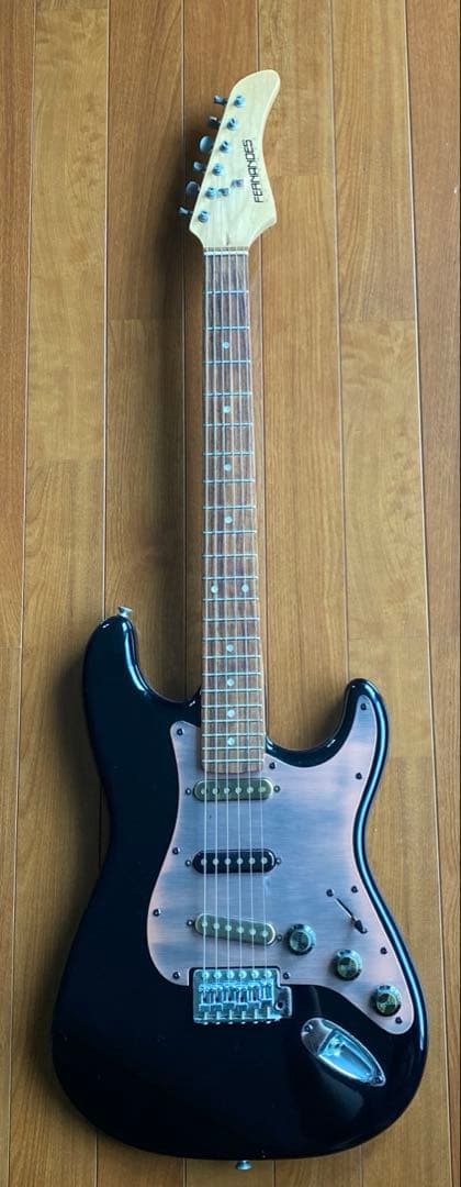 フェルナンデス ストラトキャスター 黒 FERNANDES