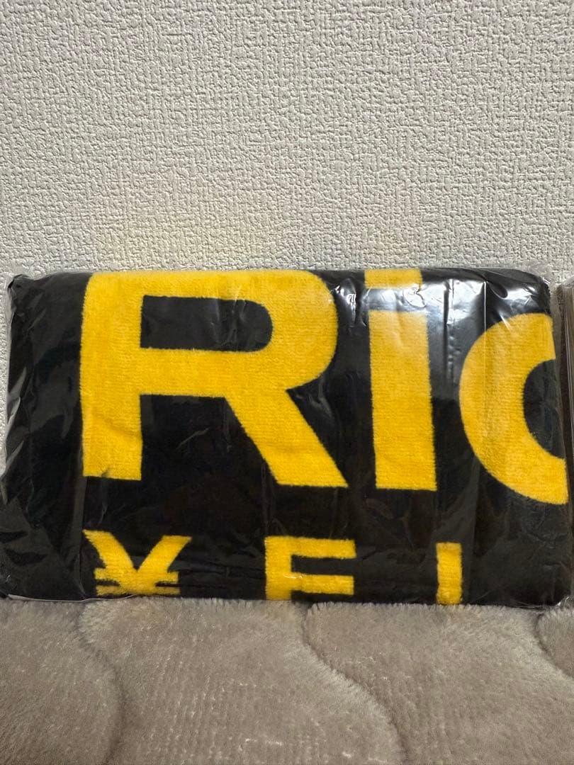 ¥ellow Bucks the show タオル、CD、キーホルダー