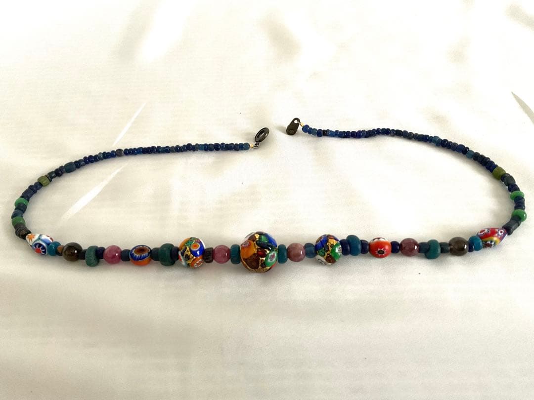 美しいオリジナル「マリ共和国千年ビーズとイタリア新トンボ玉」のネックレス
