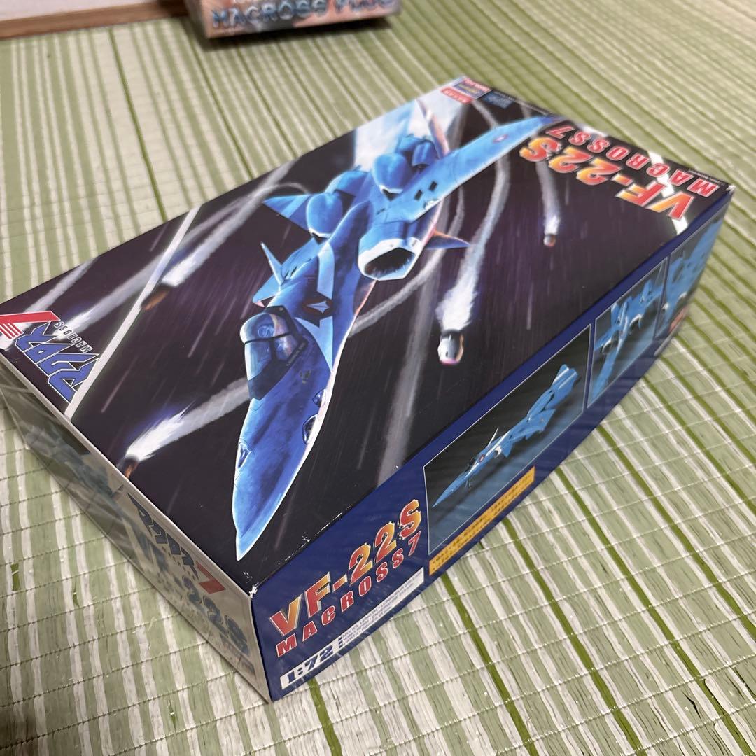プラモデル　マクロス　ゼロ　7 プラス　飛行機　戦闘機　　アニメ　漫画　ハセガワ