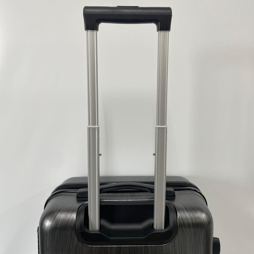 ポルシェ 軽量キャリーケース 機内持ち込み可