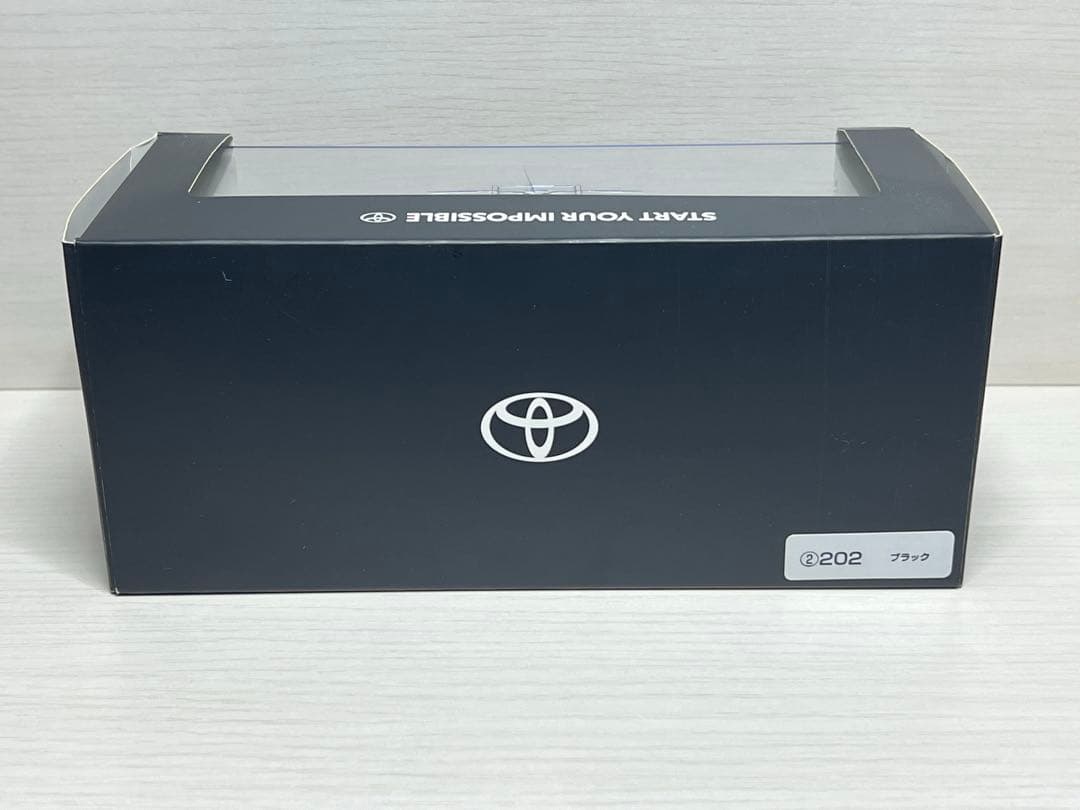 トヨタ ヴェルファイア 1/30 ミニカー 黒 カラーサンプル