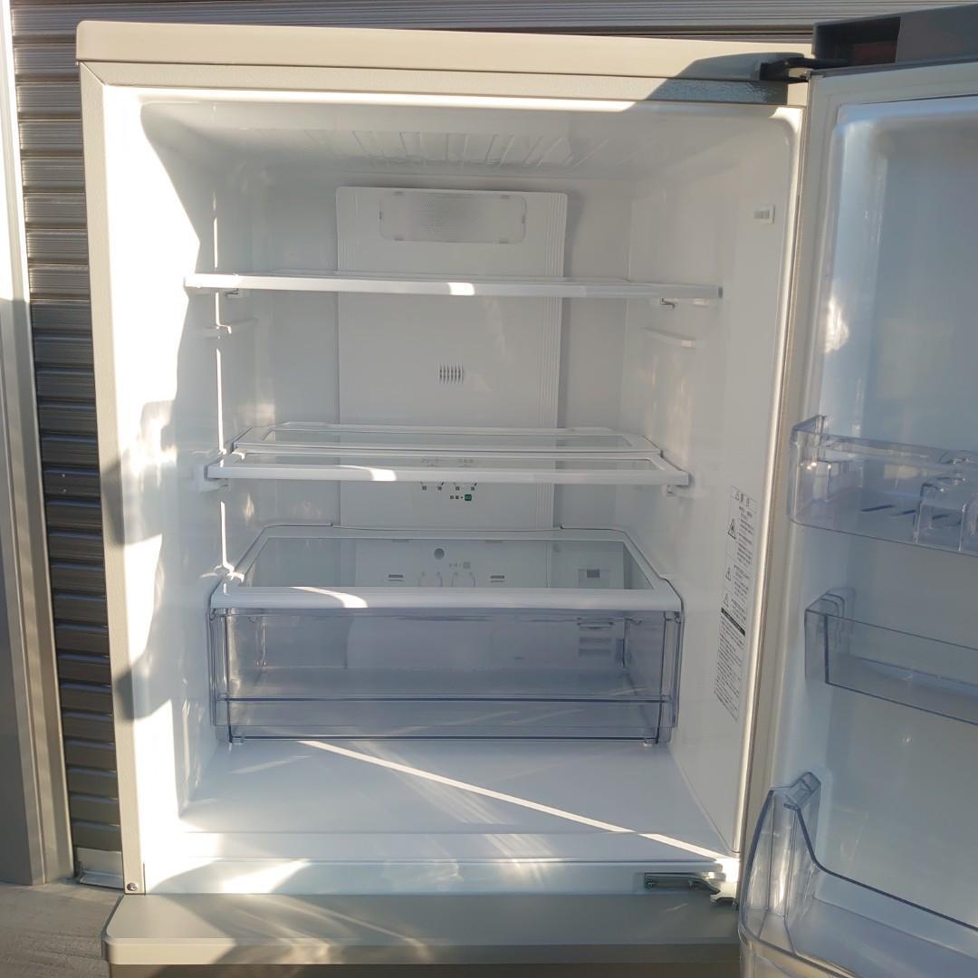 062　AQR-27M(S)　アクア　2022年製　シルバー