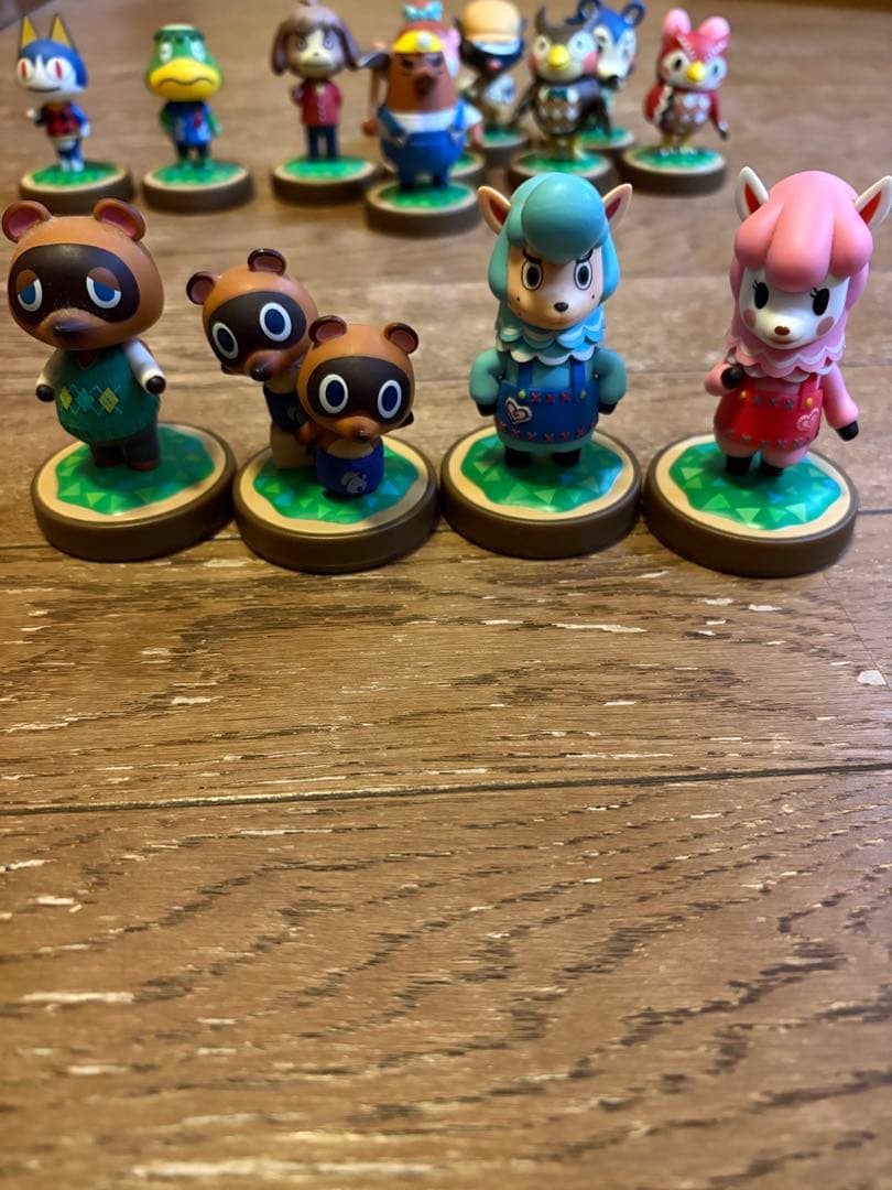 どうぶつの森 フィギュア型amiibo 16体＋スマブラ版2体　コンプセット