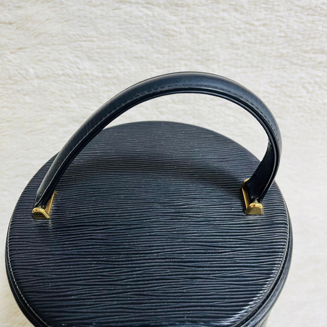LOUIS VUITTON ルイヴィトン エピ カンヌ　ブラック　黒