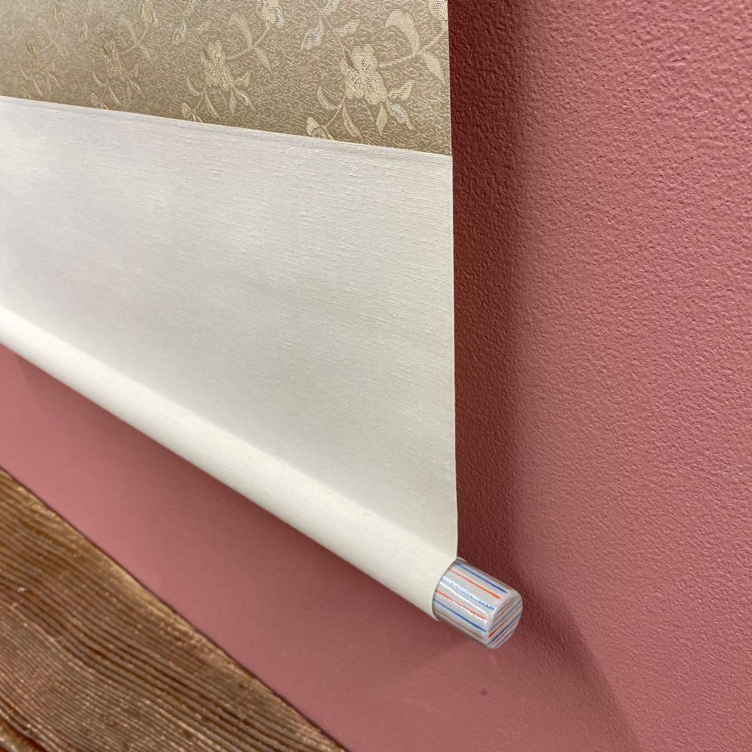 美品 掛け軸 出口華凰作 枝垂梅図 共箱 美術年鑑掲載 縁起物