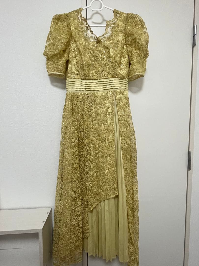 【値下げ】Lilly brown カシュクールフラワーレースドレス