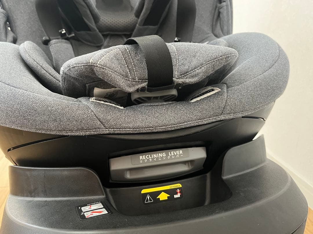 【美品】エールベベ KURUTTO 5iチャイルドシート/新生児〜