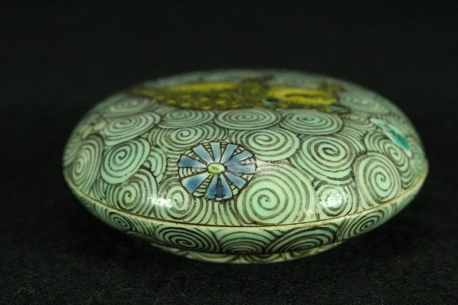 中国美術 色絵 渦蛙紋 香合 古美術 唐物(K-YC536)