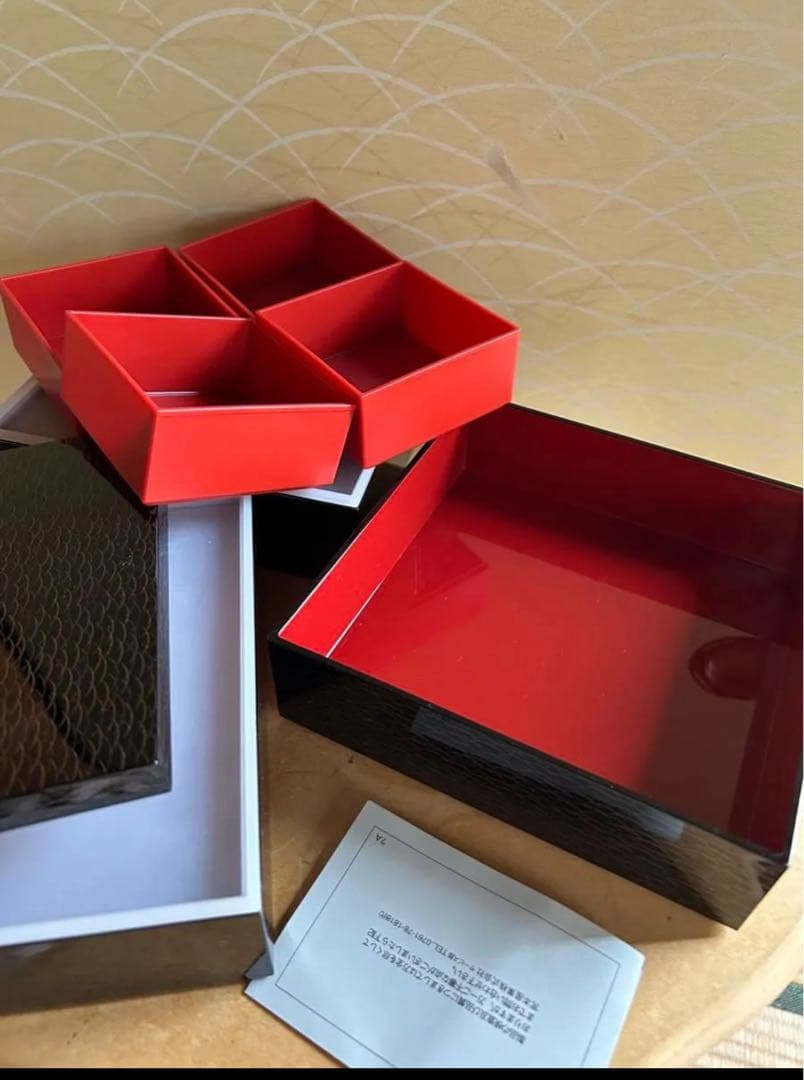 山中塗　三段重　地紋うさぎ