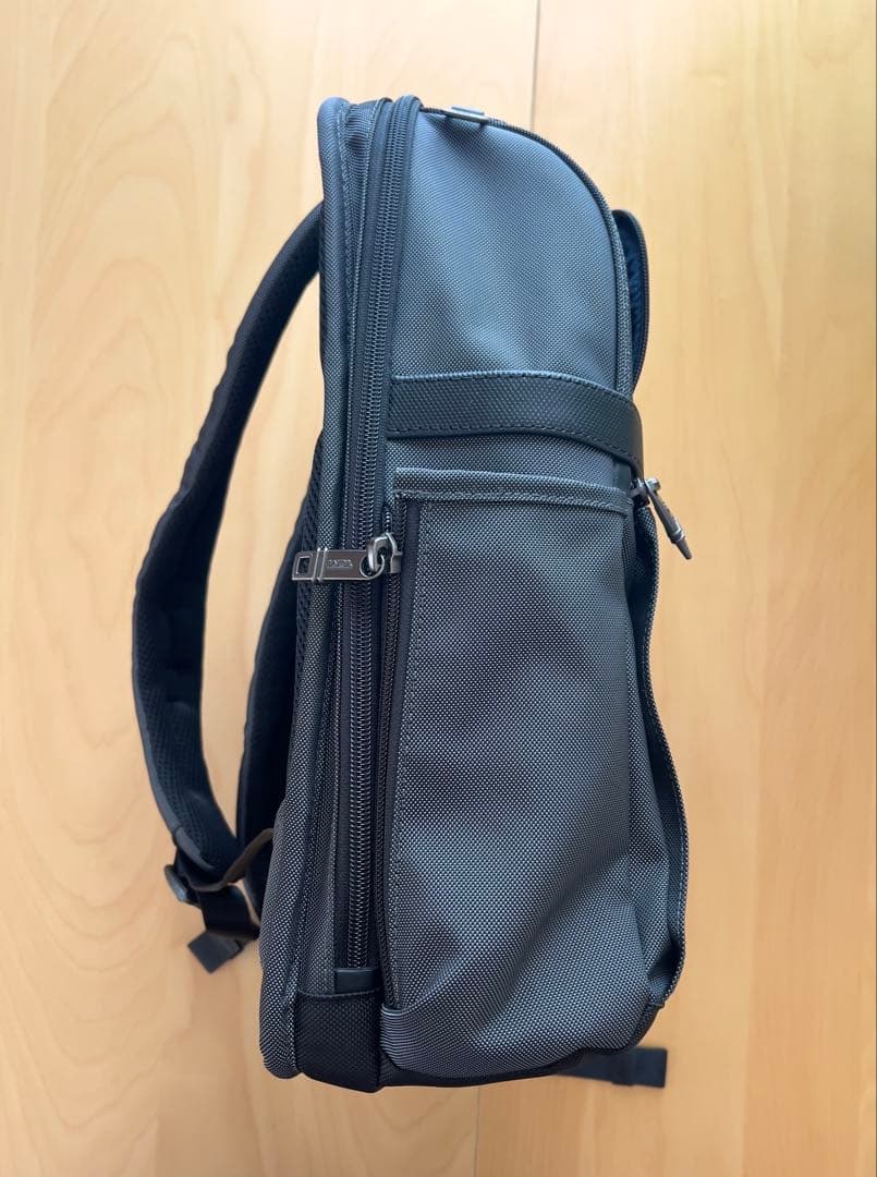 【美品】トゥミ Tumi ALPHA2 スリム ブリーフパック リュック グレー