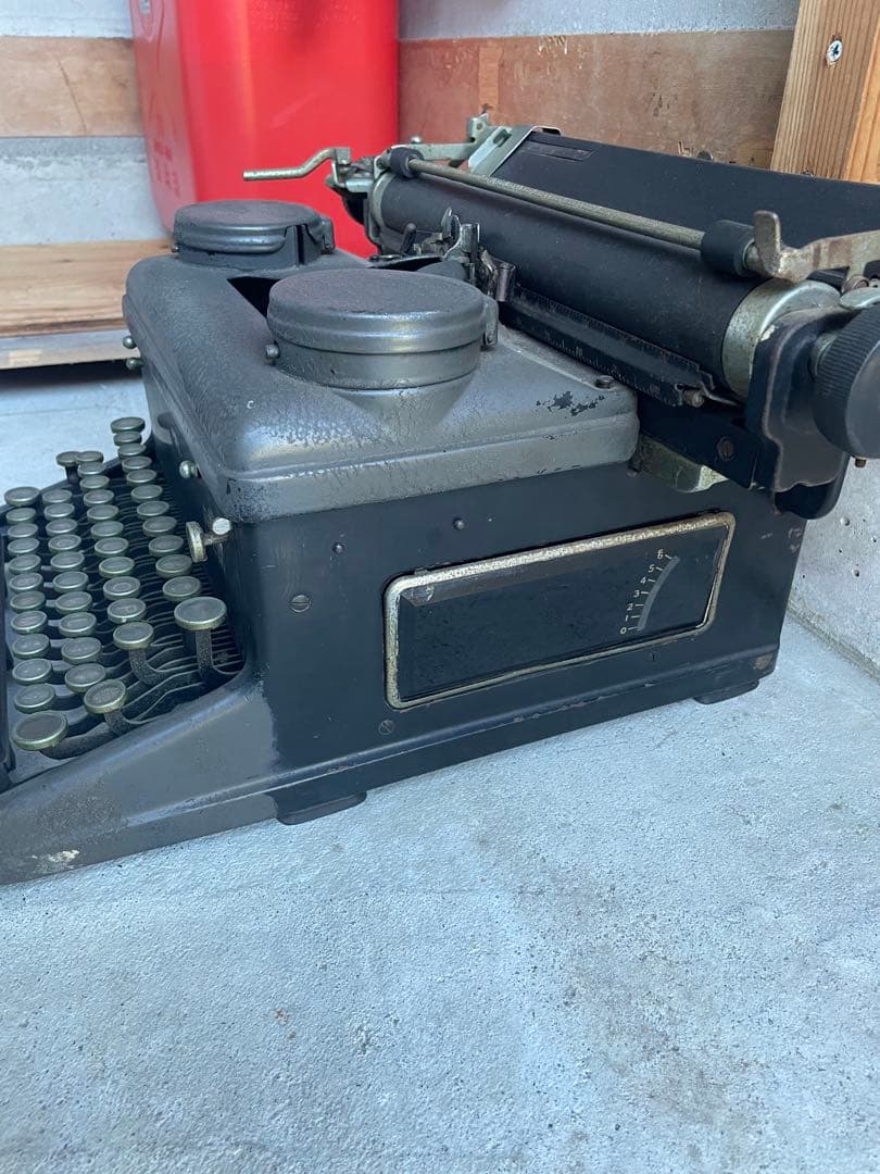 アンティーク　ヴィンテージ タイプライター