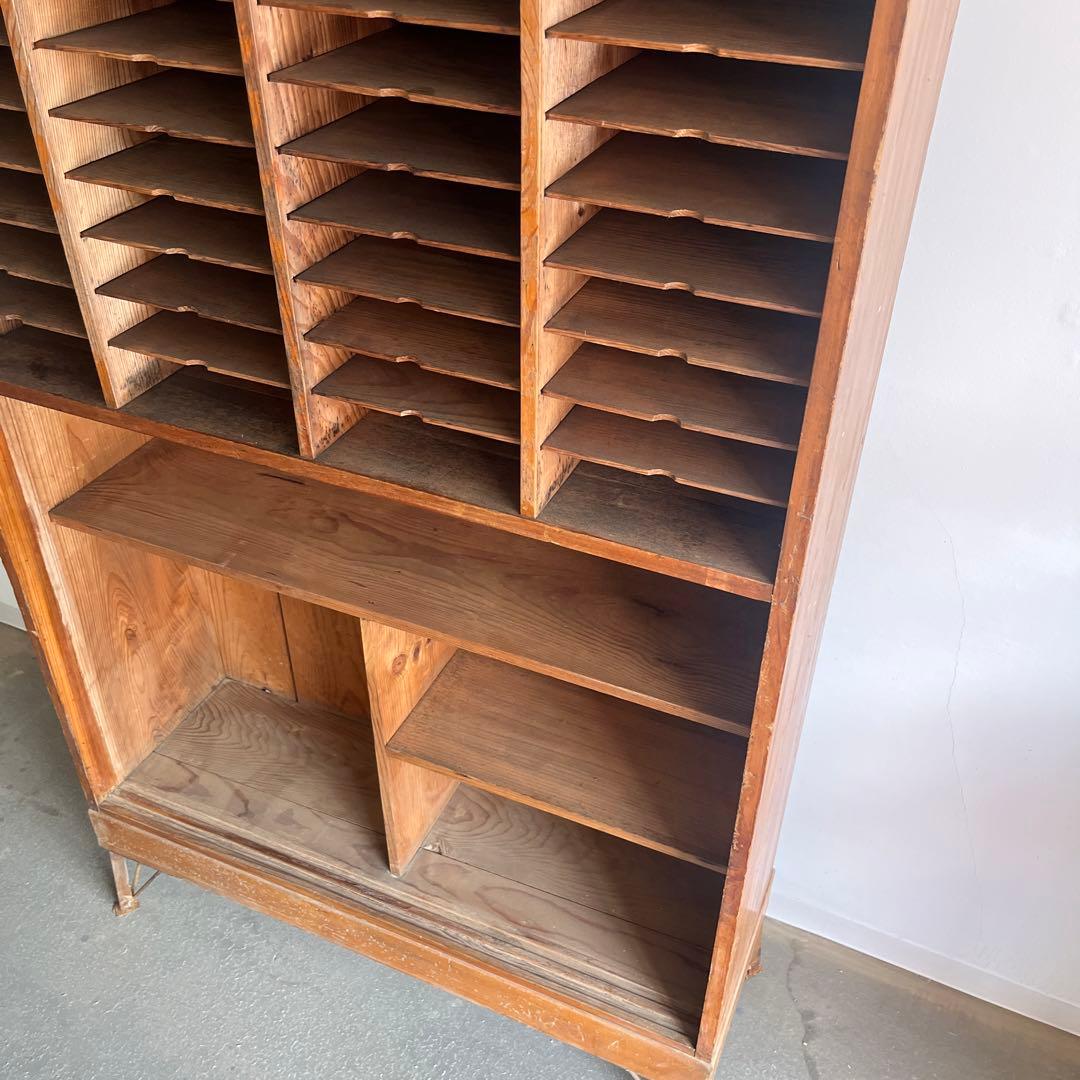 〈 アンティークラック 〉　郵便局棚　郵便局　仕分け棚 　飾り棚　送料込