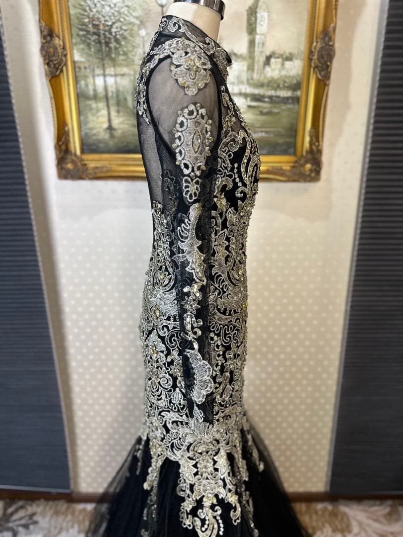刺繍入り黒マーメイドドレス