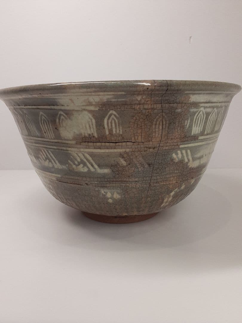 B312　時代古作 在銘 李朝三島白象嵌菓子鉢 直径22.3㎝ 茶道具　　DD