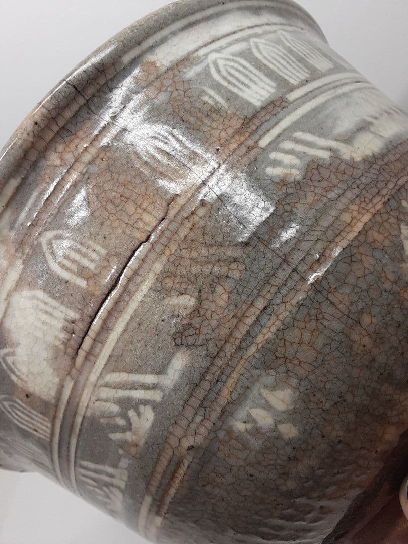 B312　時代古作 在銘 李朝三島白象嵌菓子鉢 直径22.3㎝ 茶道具　　DD