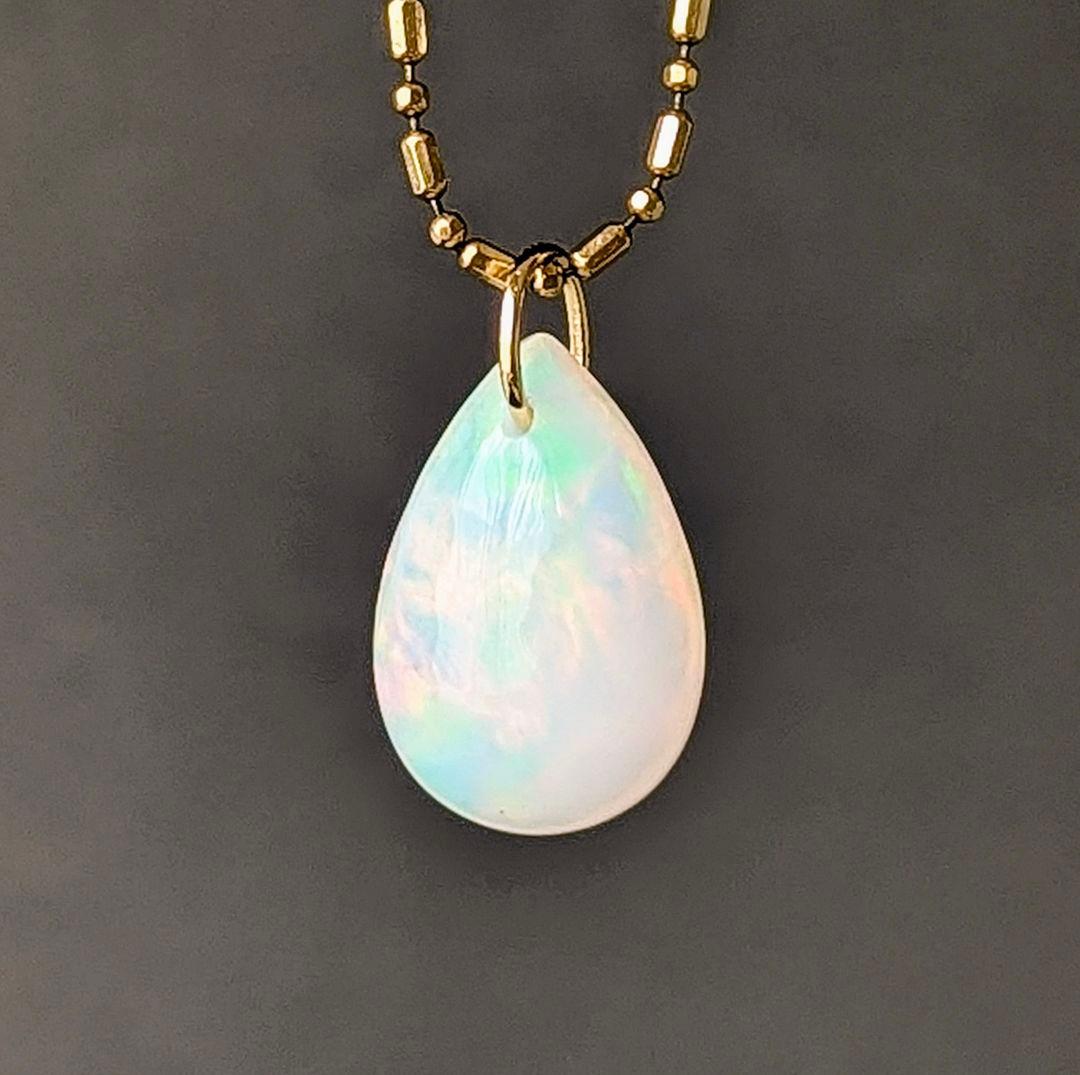 ♢ruela♪♢K18 ホワイトオパール3.15ct ペンダントトップ