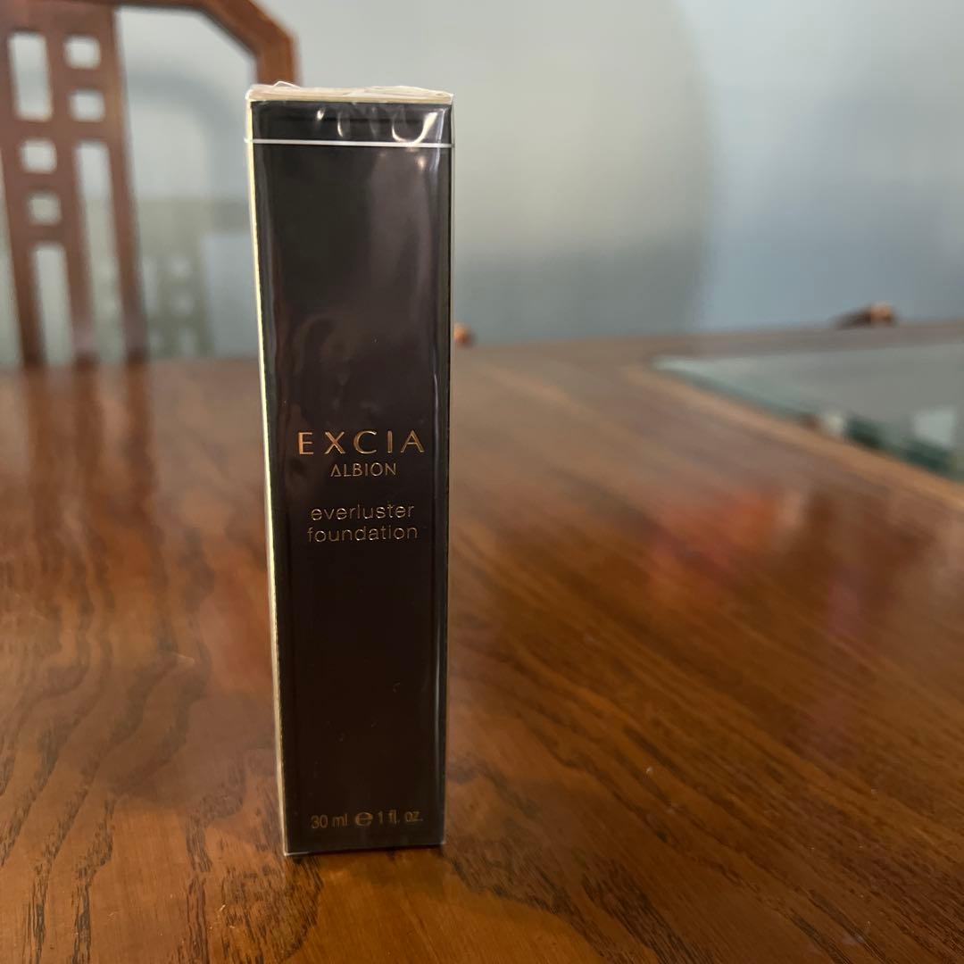 【新品未使用】エクシアEXCIA エバーラスターファンデーションNA201