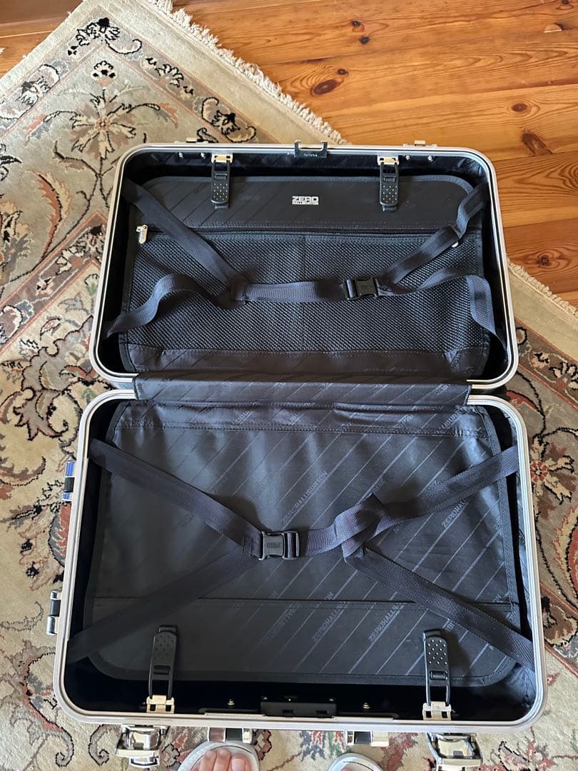 ゼロハリバートン　2輪　ポリカボネート　キャリーケース 31L中古品