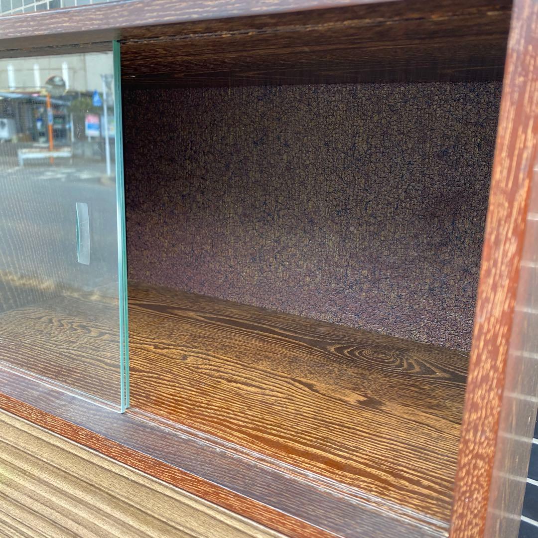 昭和レトロ 木目 飾り棚 茶箪笥 和家具 古民家 ミッドセンチュリー カーテン付