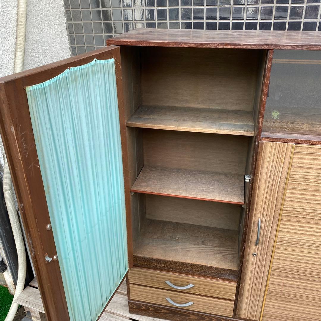 昭和レトロ 木目 飾り棚 茶箪笥 和家具 古民家 ミッドセンチュリー カーテン付