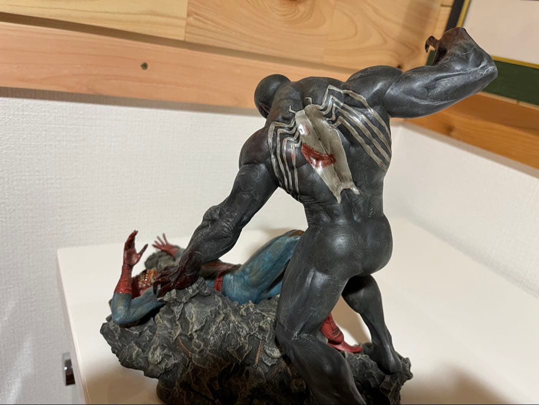 スパイダーマン ヴェノム スタチュー