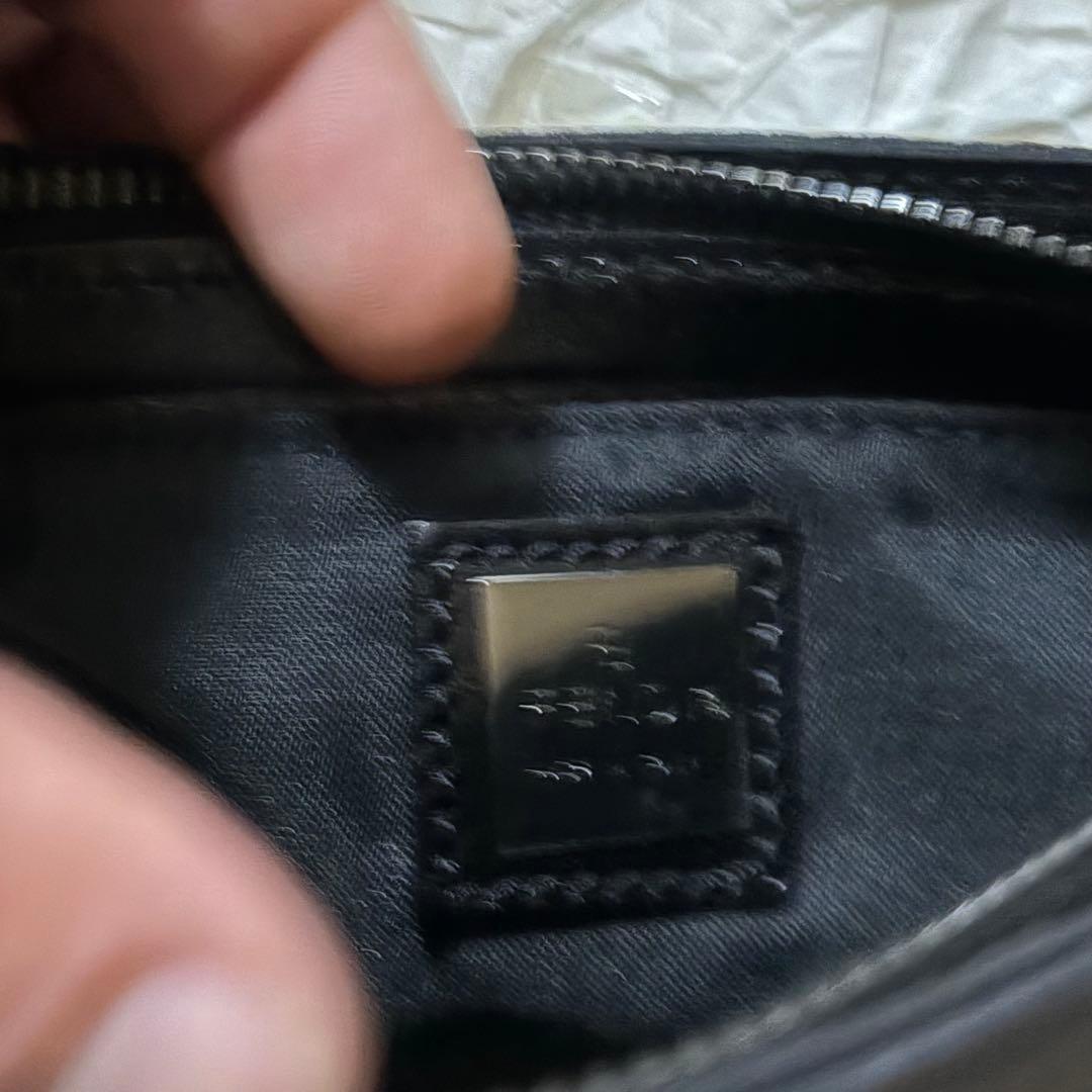 Fendi ブラック ショルダーバッグ