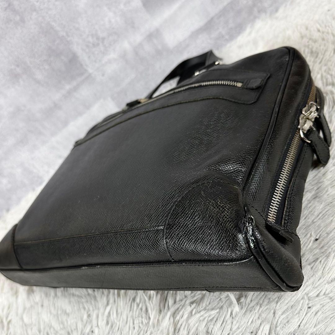 A4可 美品 ルイヴィトン レザー ビジネスバッグ タイガ イゴール 黒