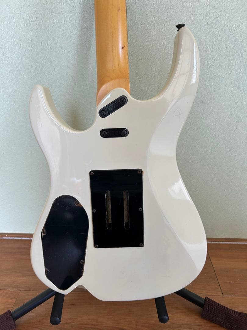 YAMAHA エレキギター ホワイト バスウッド 24フレット