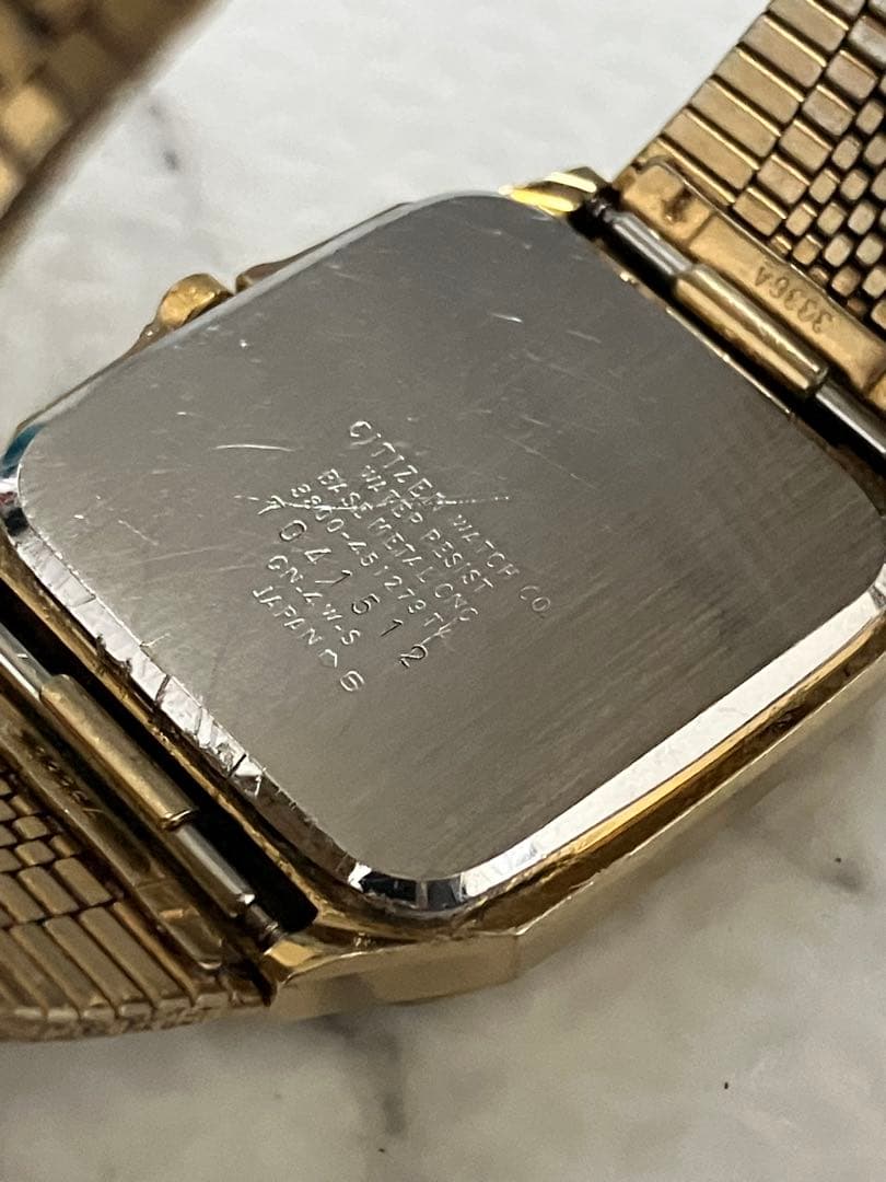 ★CITIZEN スクエア(角型)。1980年代前後製造。ヴィンテージ。動作品。