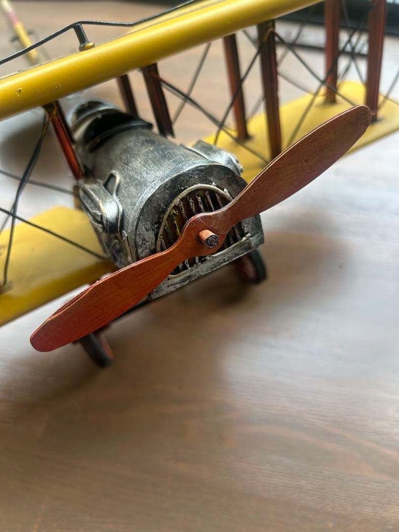 ブリキ飛行機✈️JN-7H イエロー二重翼機モデル