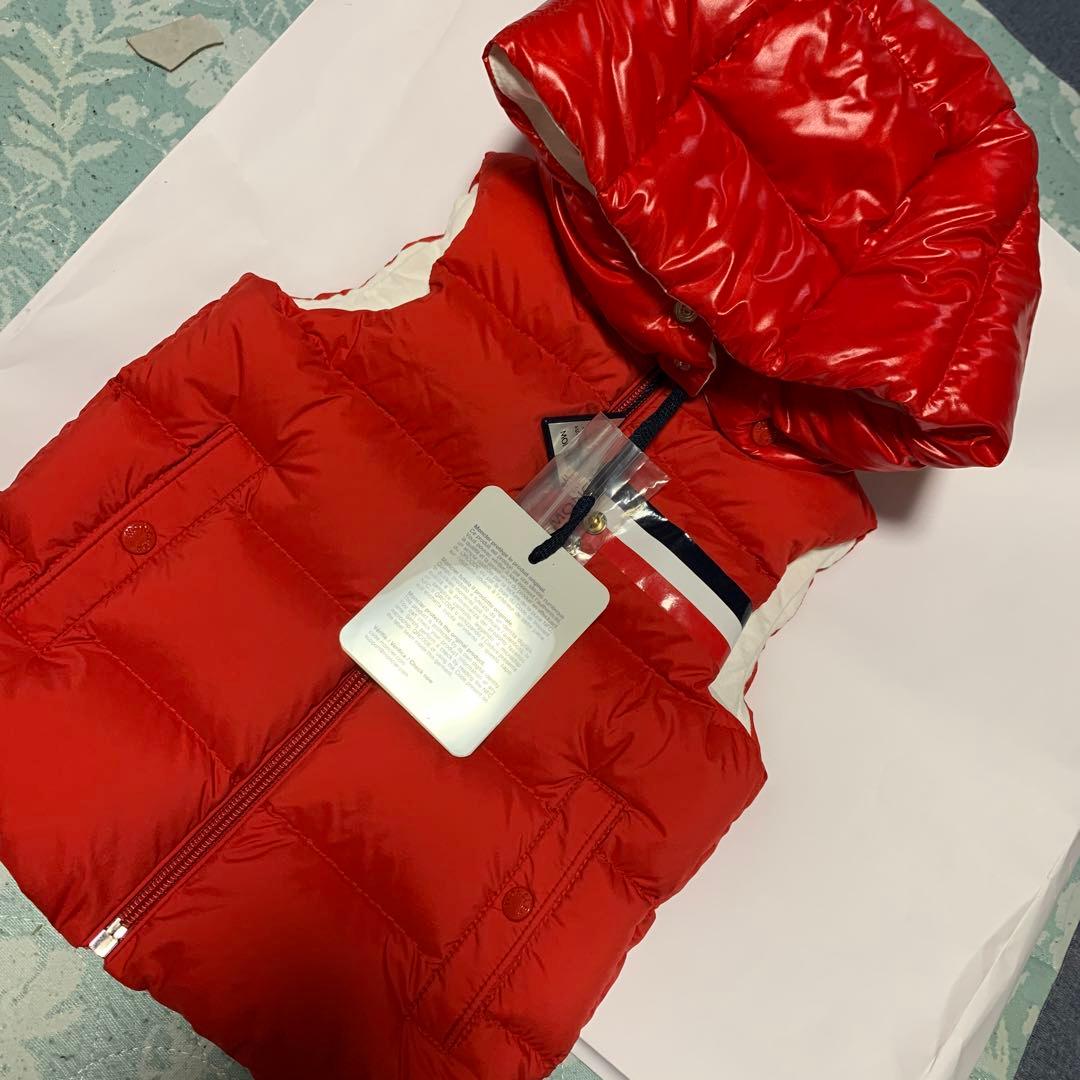 モンクレール　アウター　キッズ　ダウン　ベスト　赤　新品