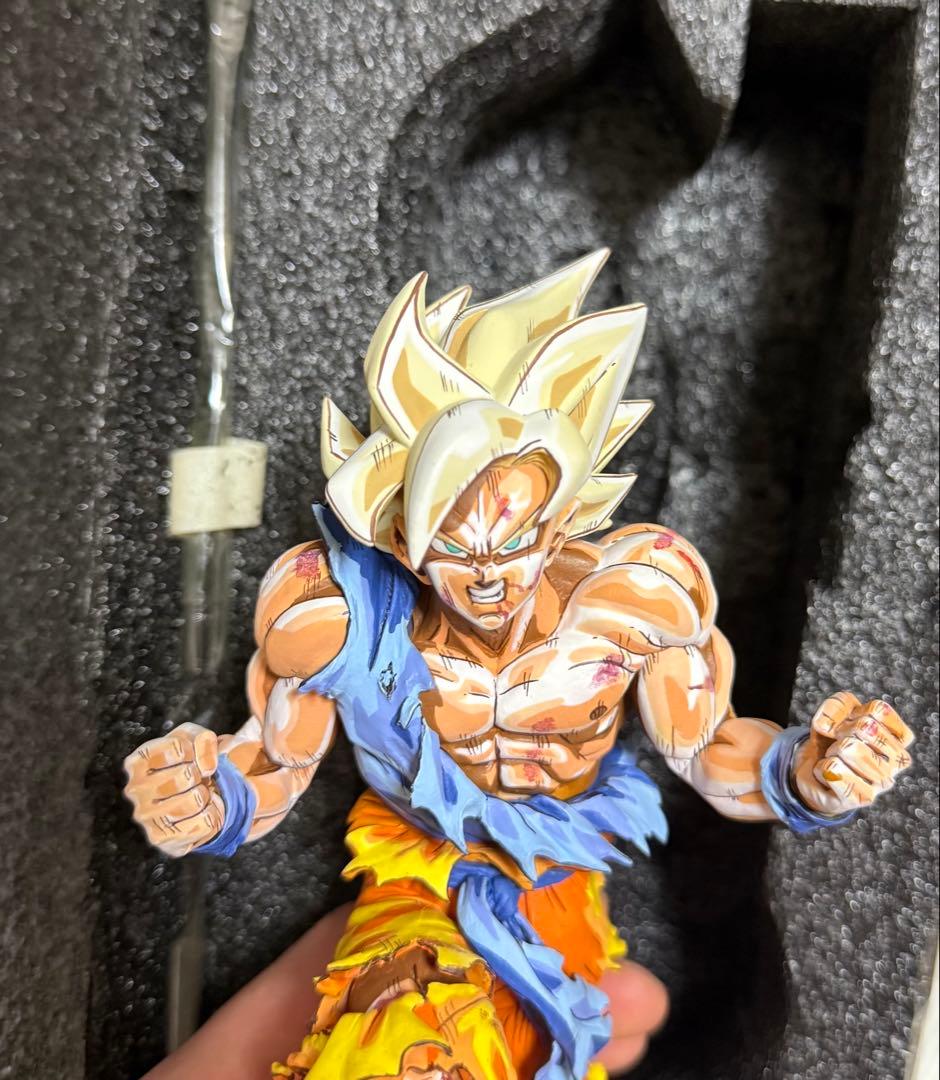 最低値段❗️ジャンプ50周年　超サイヤ人孫悟空　リペイント