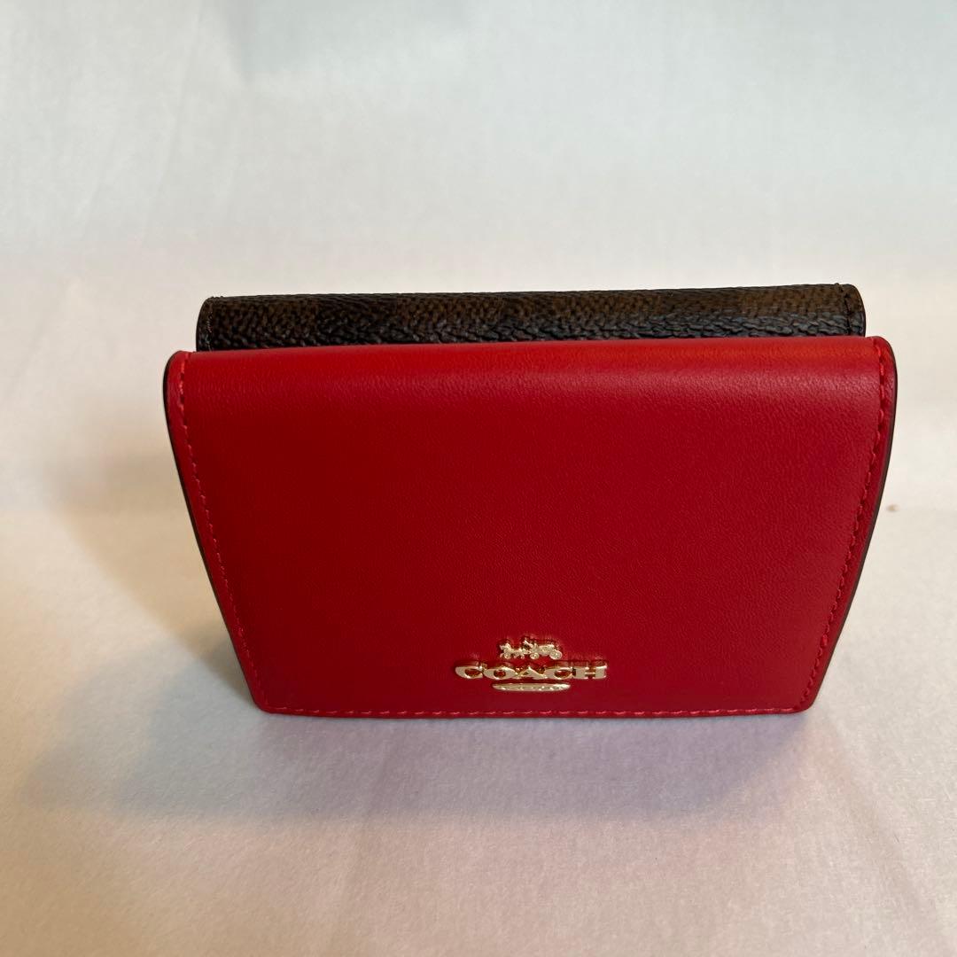 【未使用】コーチ三つ折り財布　赤×シグネチャー