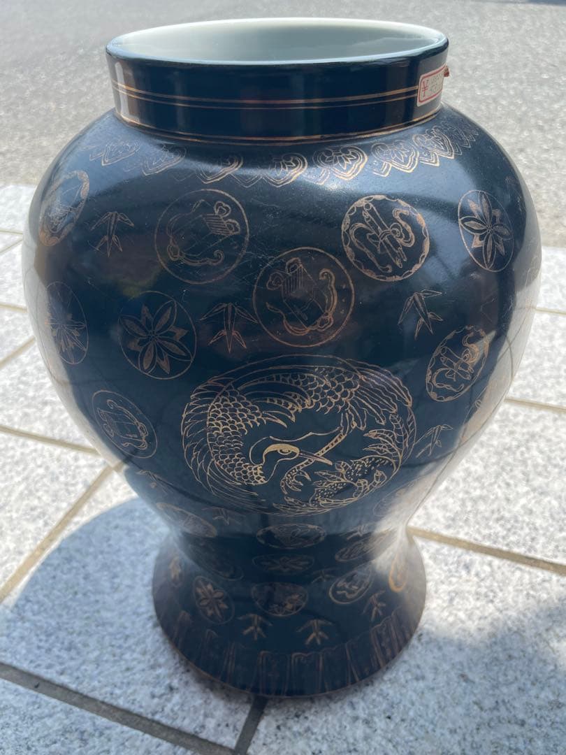 ケ*ン様 【中国 景徳鎮/ 花瓶】壺 中国陶器 中国 骨董品 家紋 ツボ