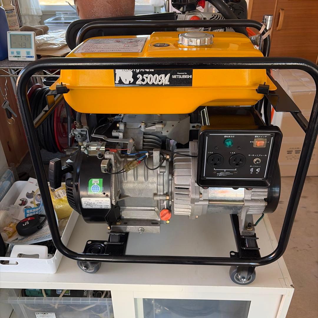 三菱2500M 発電機 MITSUBISHIエンジン
