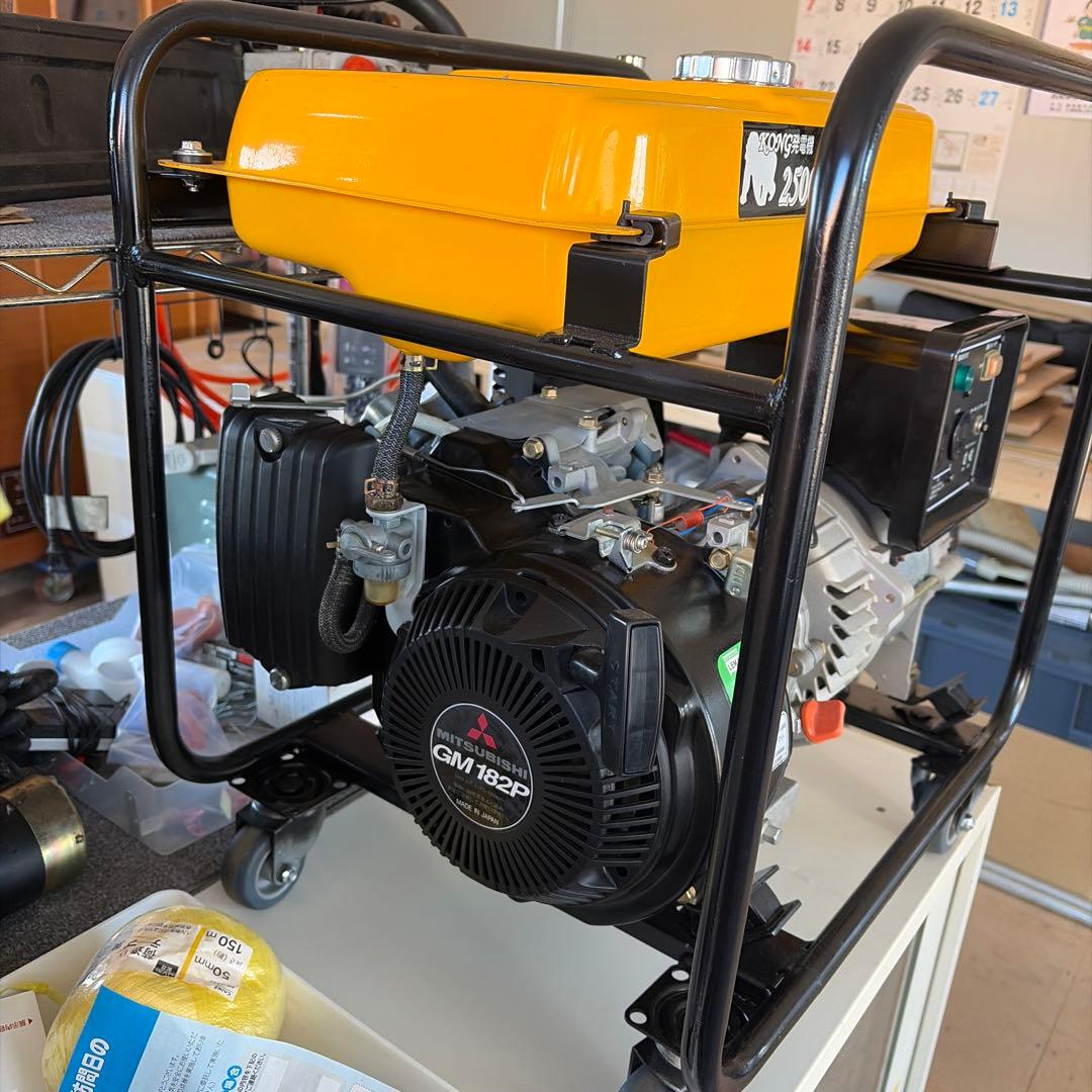 三菱2500M 発電機 MITSUBISHIエンジン