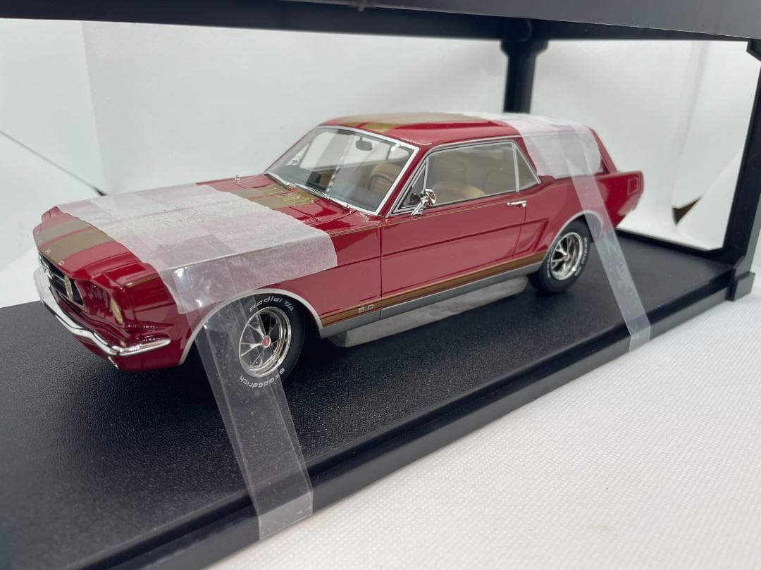 104-044 Cult 1/18 フォード Mustang Wagon