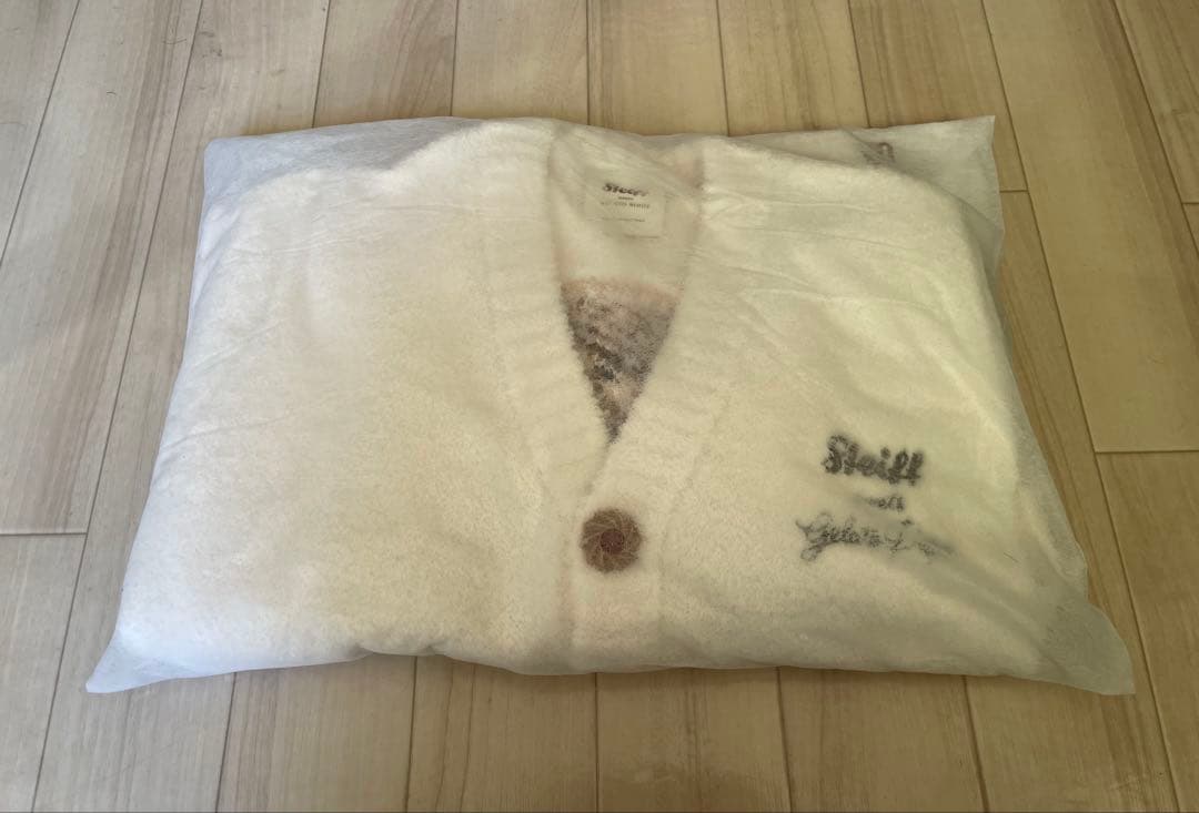 ホワイトフリースVネックカーディガン