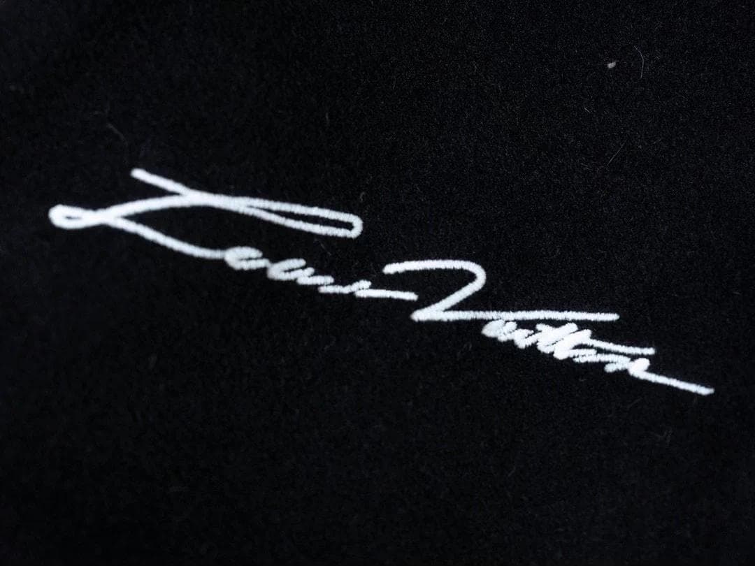 Louis Vuitton スタジャン ブラック/ホワイト