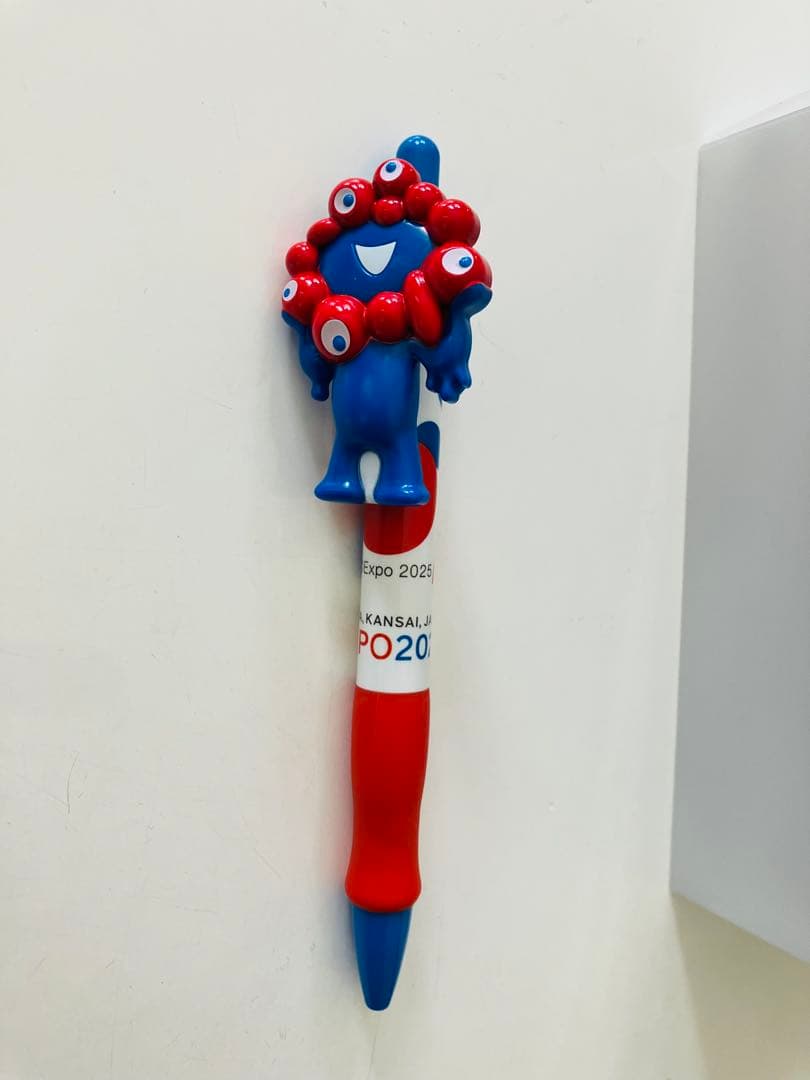 ミャクミャクグッズ詰め合わせ　ボールペン、貯金箱、ハーブティーなど４点