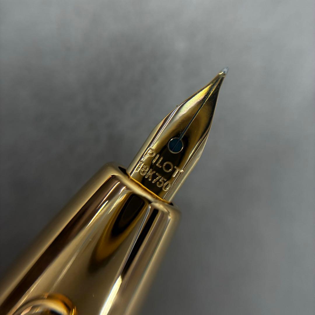 パイロット　キャップレス　万年筆