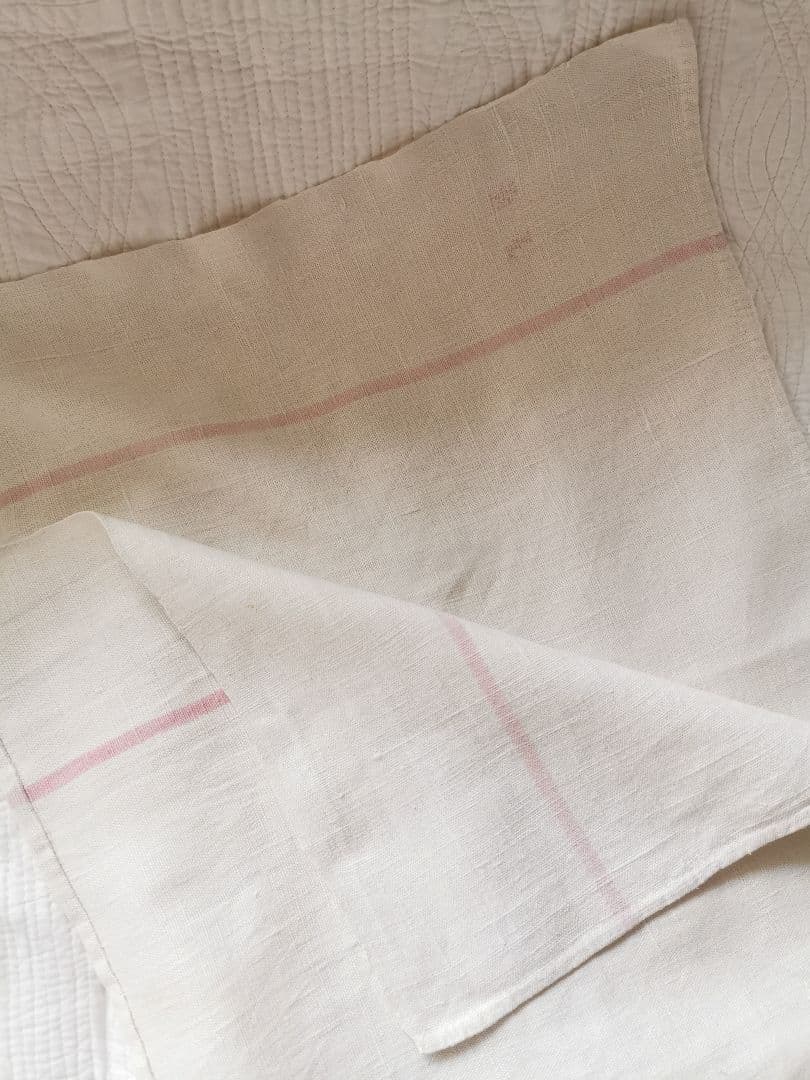 アンティーク フレンチリネンクロス イニシャルBL赤糸刺繍 シャビーピンクライン