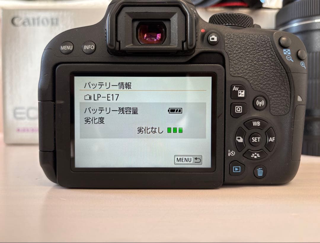 Canon EOS Kiss X9i ダブルレンズズームキット ケーブルおまけ