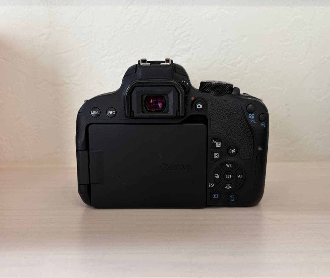 Canon EOS Kiss X9i ダブルレンズズームキット ケーブルおまけ