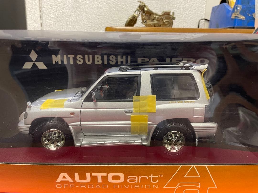 オートアート　　三菱パジェロ