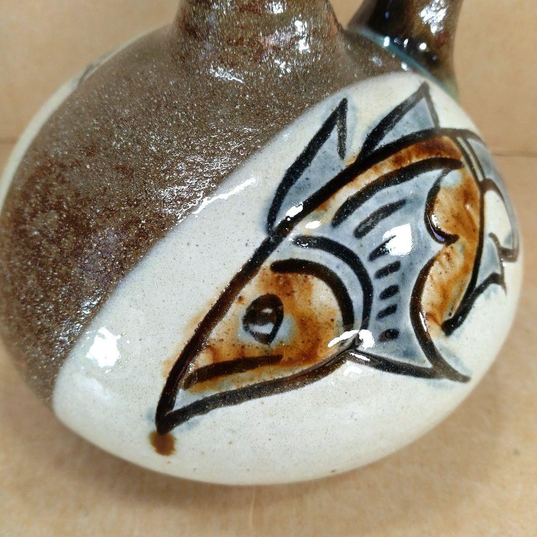 大傑作【本物保証】金城次郎 壷屋焼 カラカラ(魚2匹) 共箱 人間国宝 美品 栞