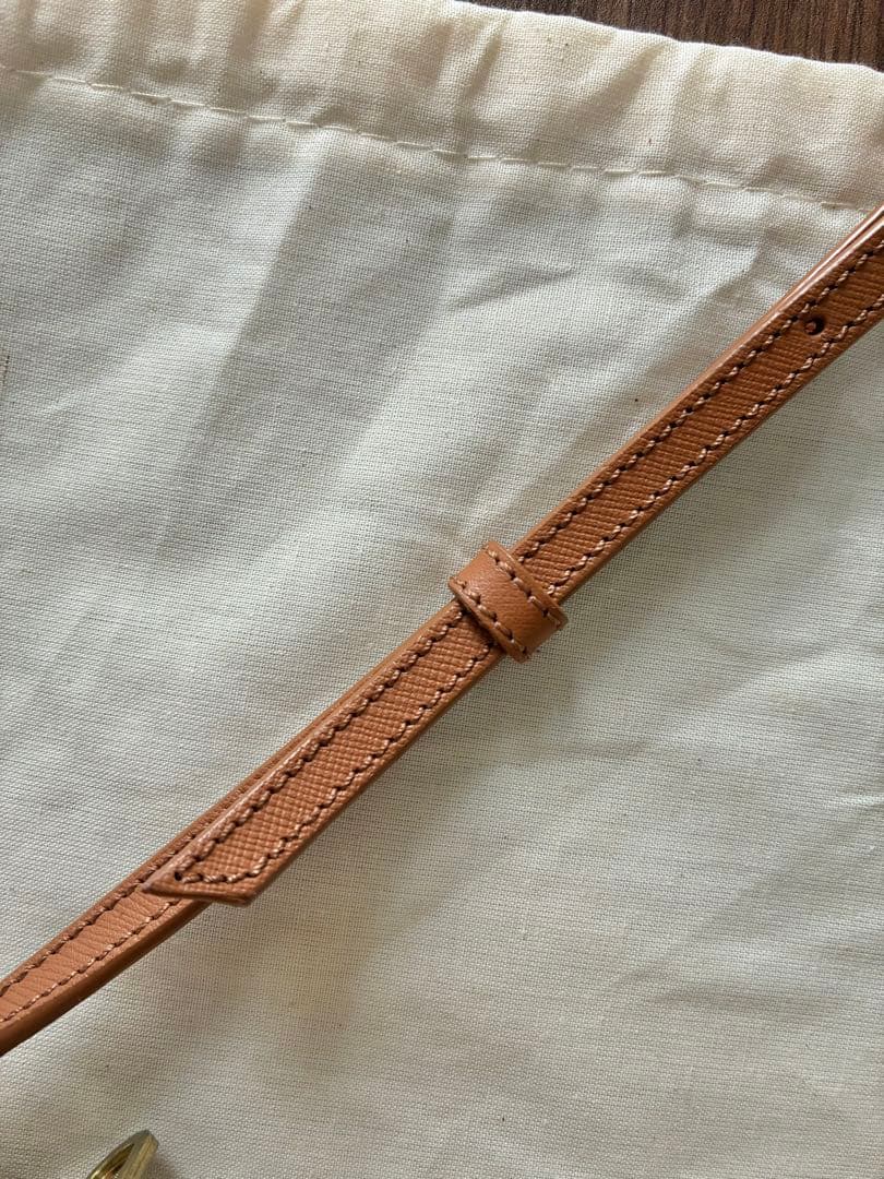 【未使用】A.P.C. Sarahバッグ　ショルダーバッグ　牛皮　本革　ブラウン