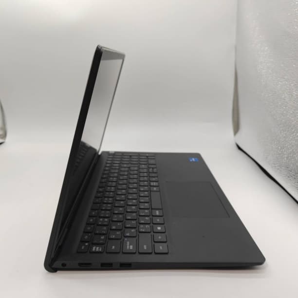 第11世代 i7 バッテリー◎ フルHD 15 デル SSD512GB オフィス