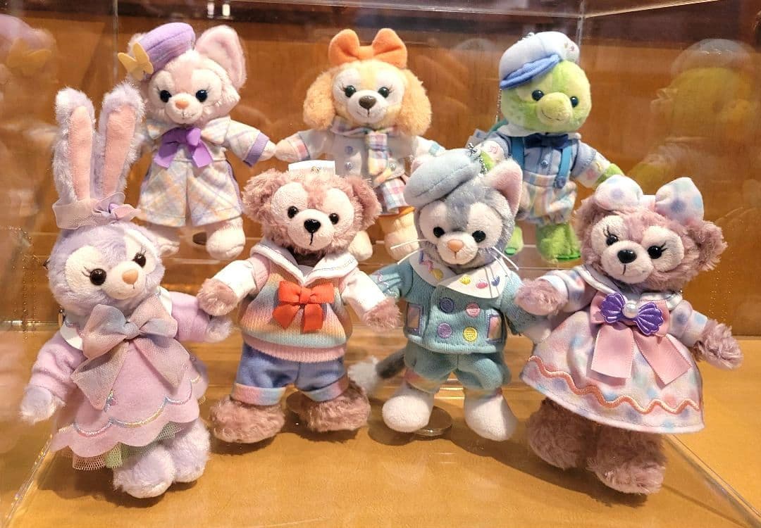 ぬいぐるみバッジ　７種　ダッフィーのハートフェルトレターズオブフレンドシップ